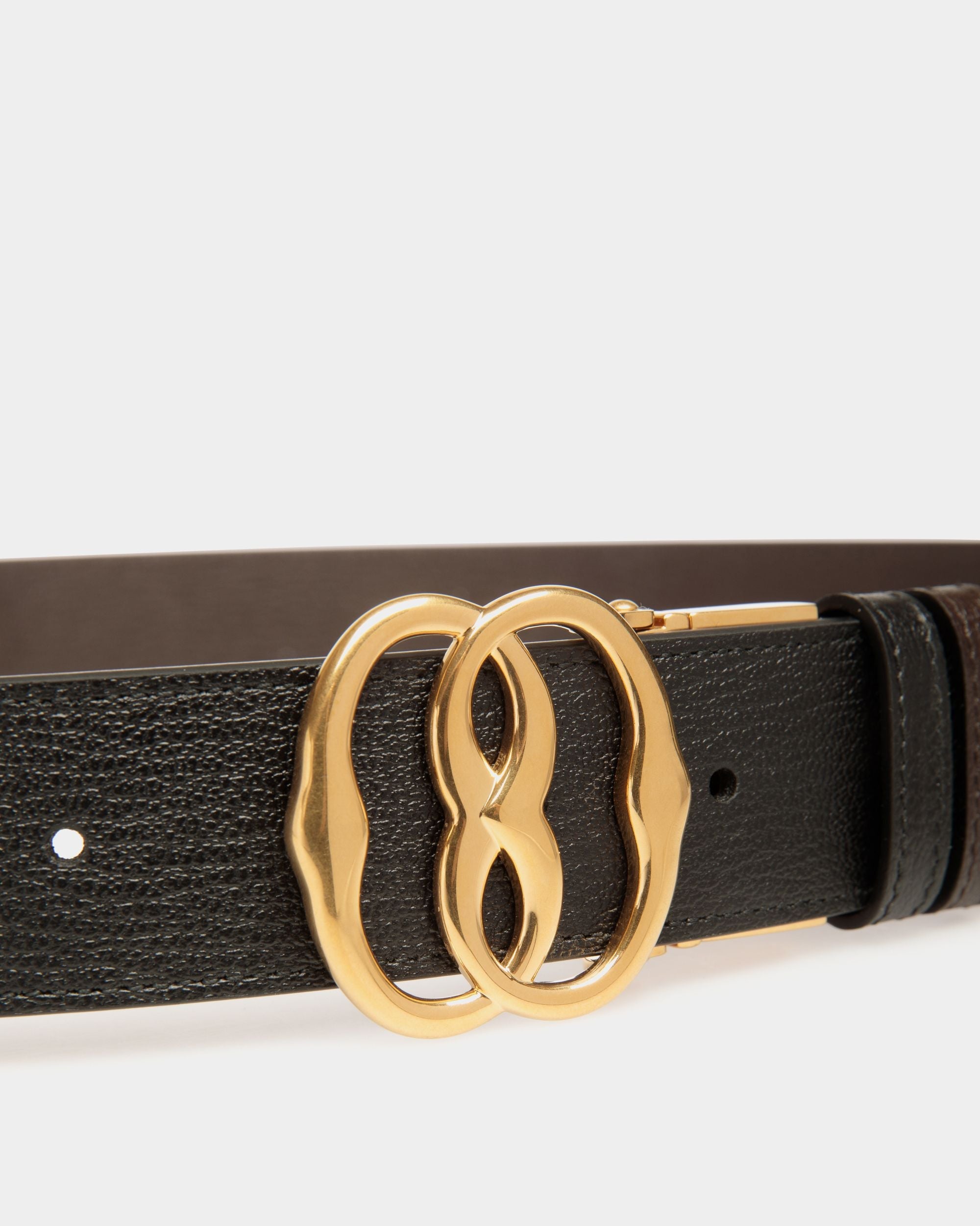 Emblem 35mm Reversible and Adjustable Belt in Black and Ebano Leather - Image 3
