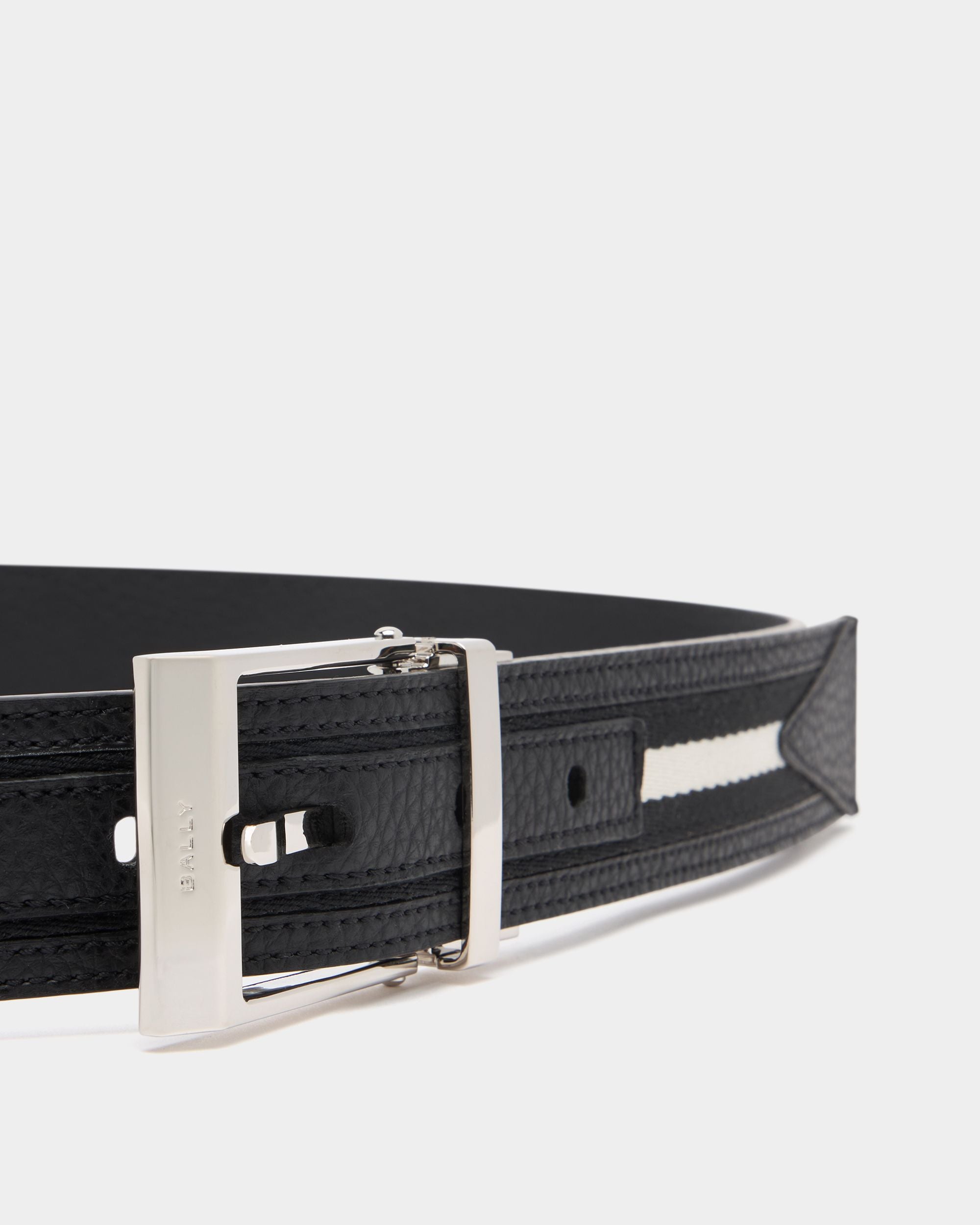 Shiffie 35 mm Reversible Belt in Black and Bone Fabric And Leather - Image 4