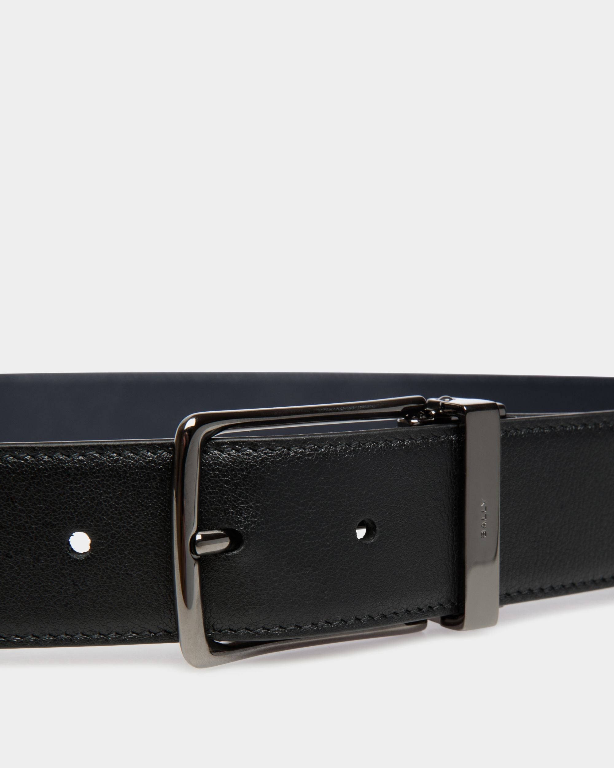 Ketter 35mm Reversible And Adjustable Belt in Black And Navy Blue Leather - Image 3