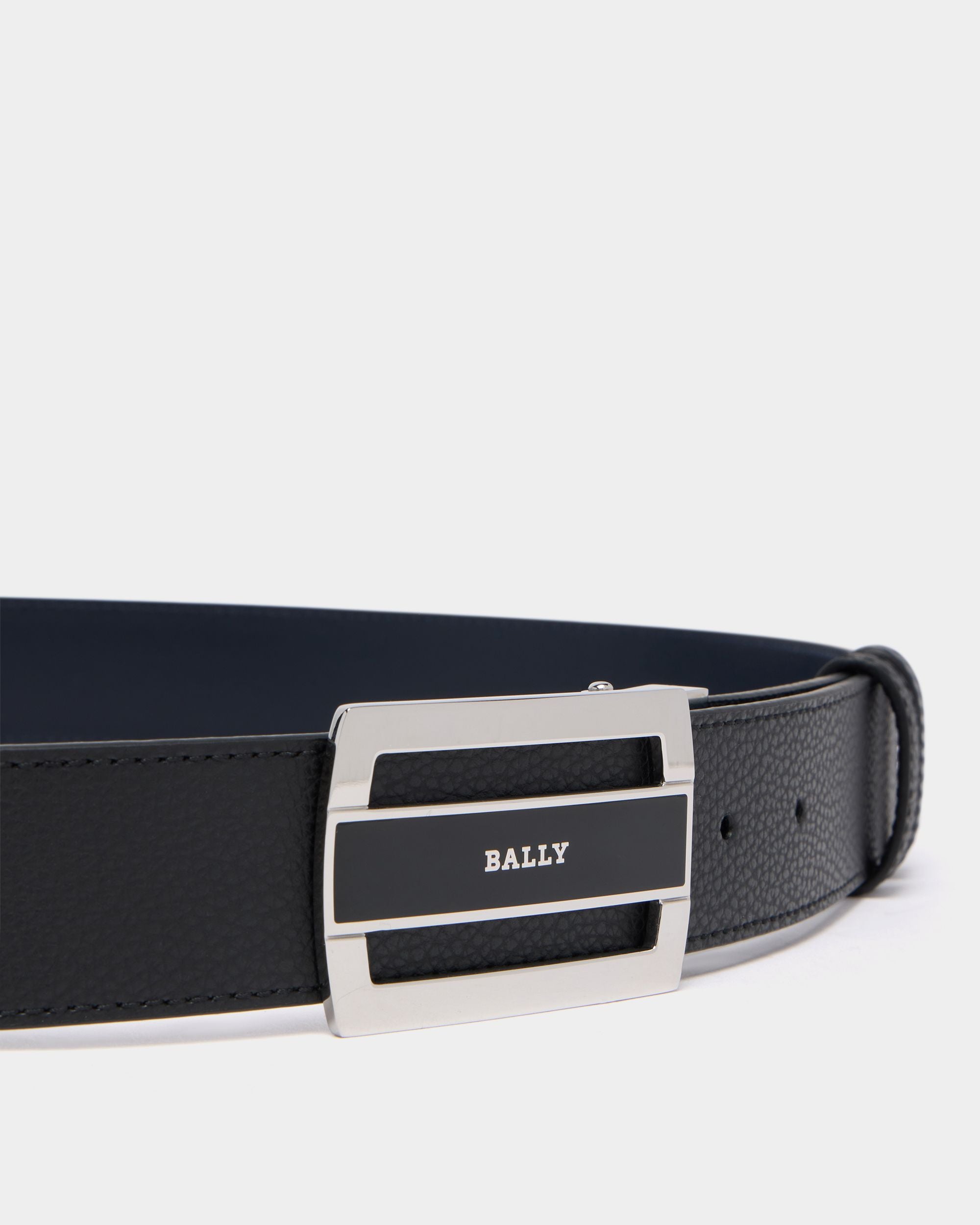 Dress 35mm Reversible And Adjustable Belt in Black And Navy Blue Leather - Image 3