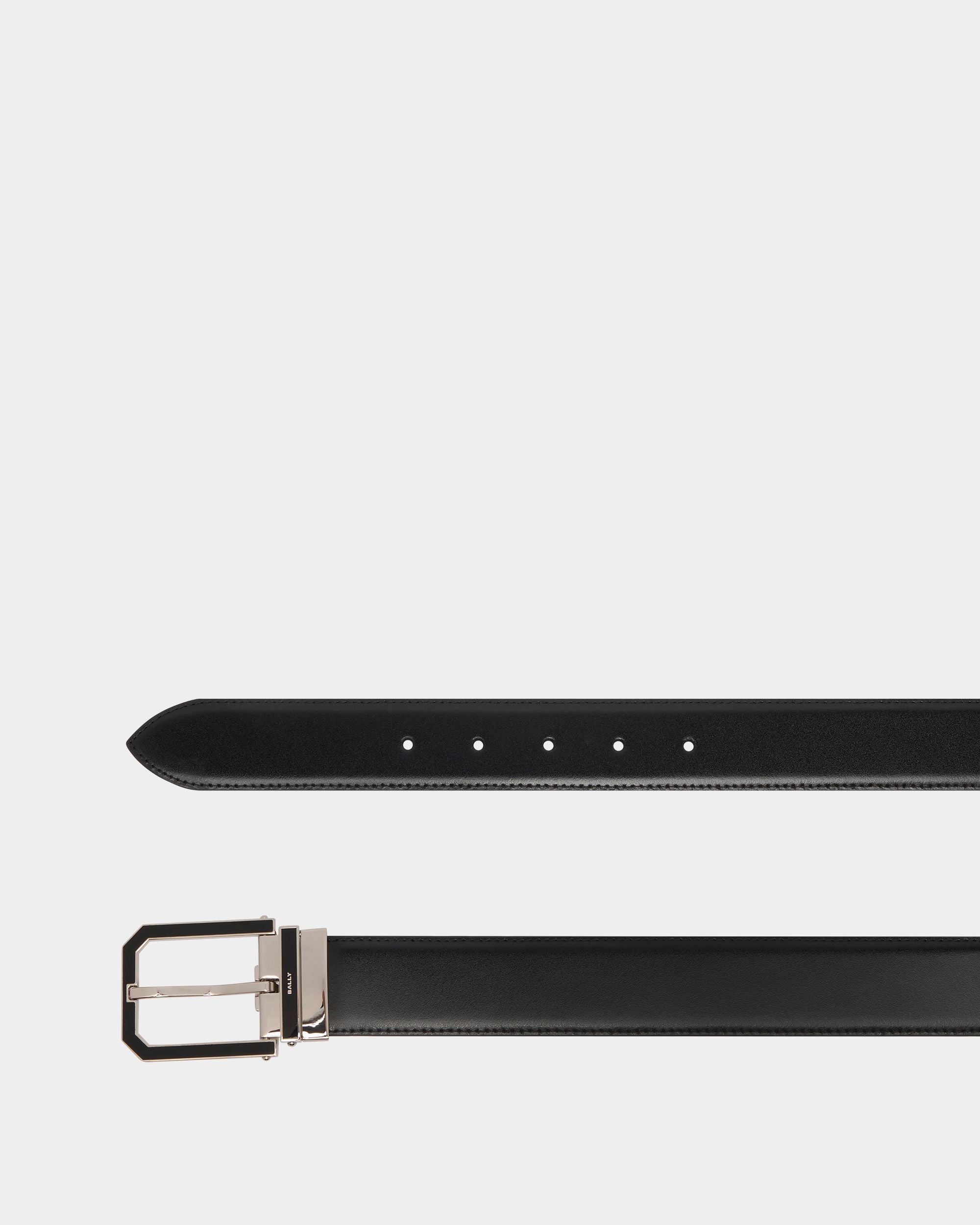 Beryl 35mm Reversible And Adjustable Belt in Black And Deep Burgundy Leather - Image 2