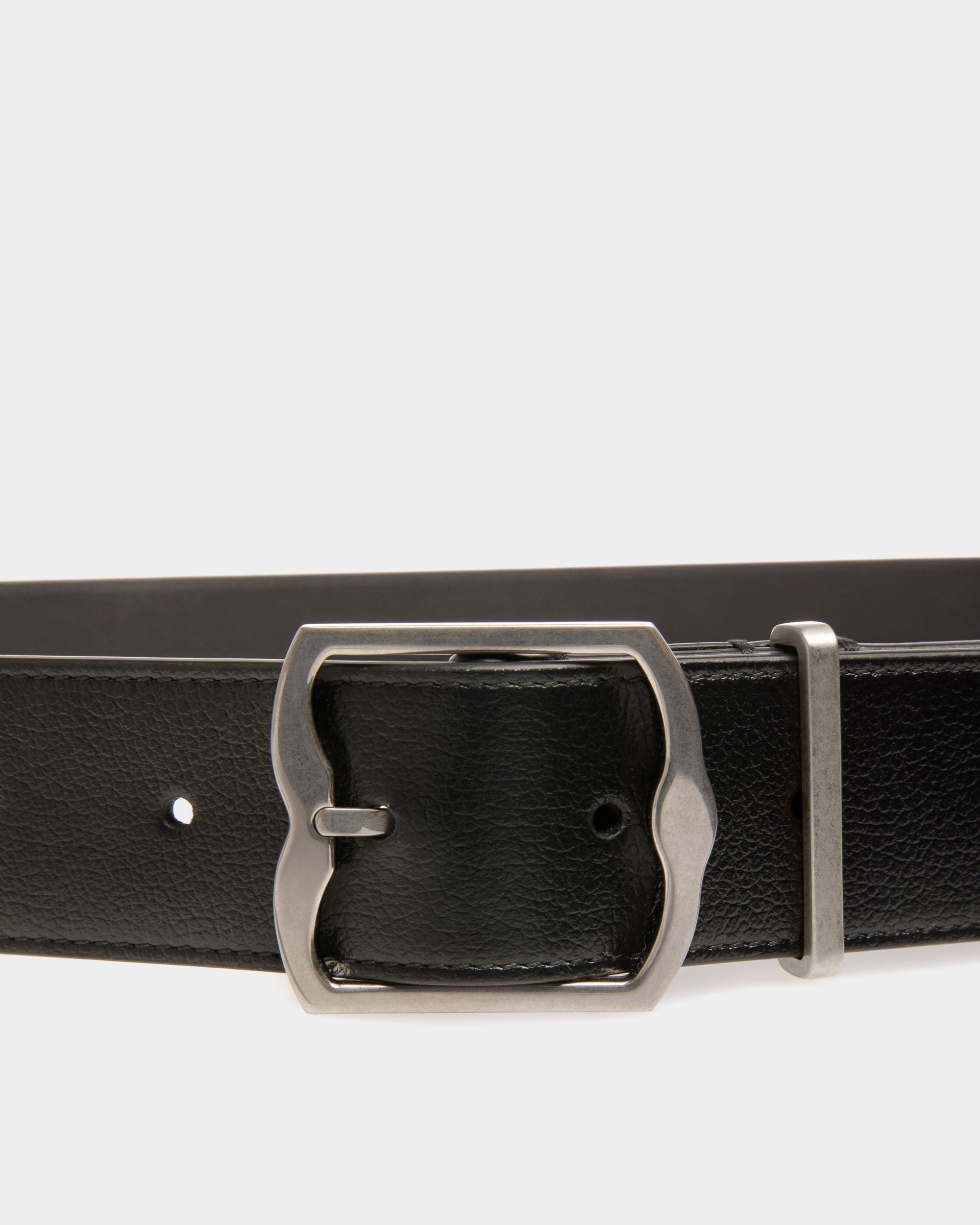 Emblem Fixed 35mm Dress Belt In Black Leather - Image 3