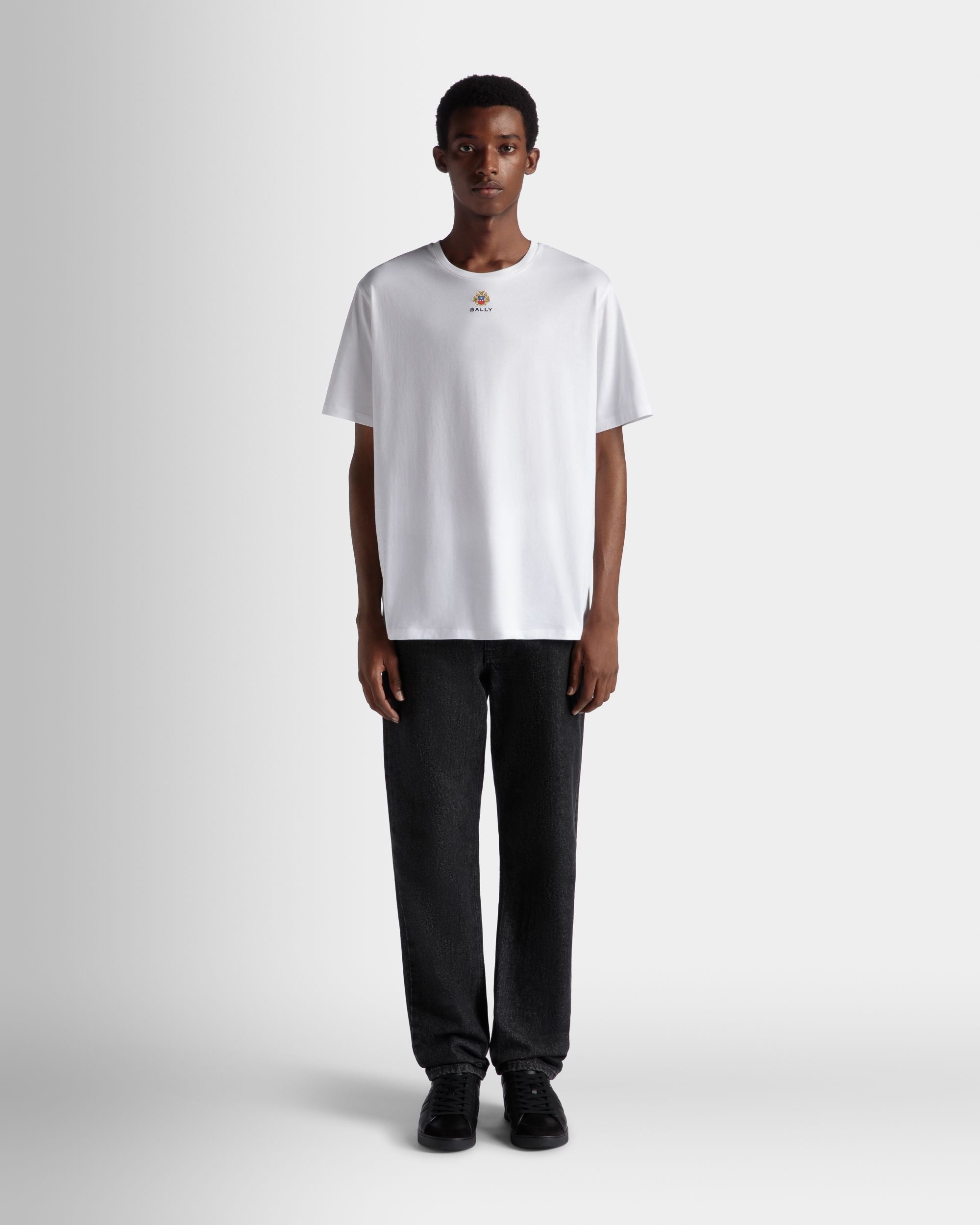T-Shirt With a Bally Crest Logo In White Cotton - Image 2