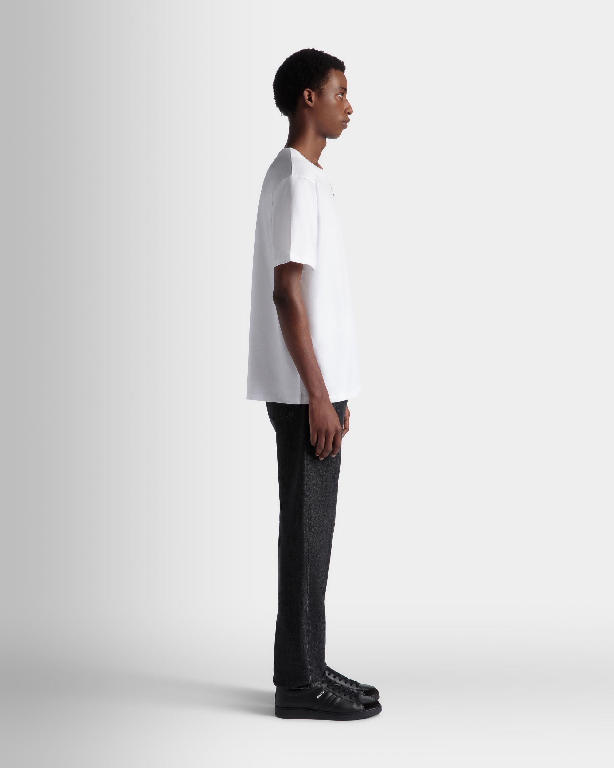 T-Shirt With a Bally Crest Logo In White Cotton - Image 5