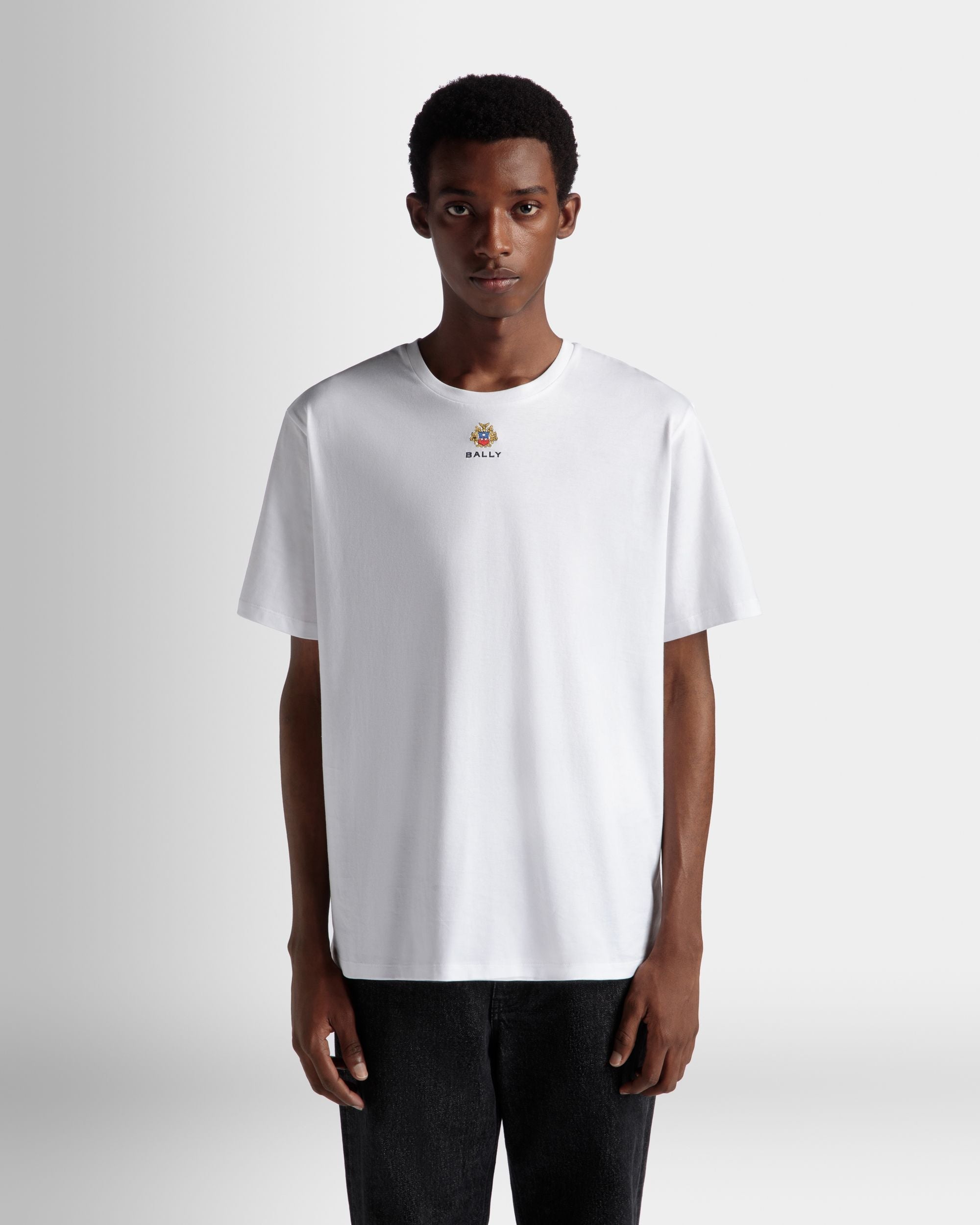 T-Shirt With a Bally Crest Logo In White Cotton - Image 8