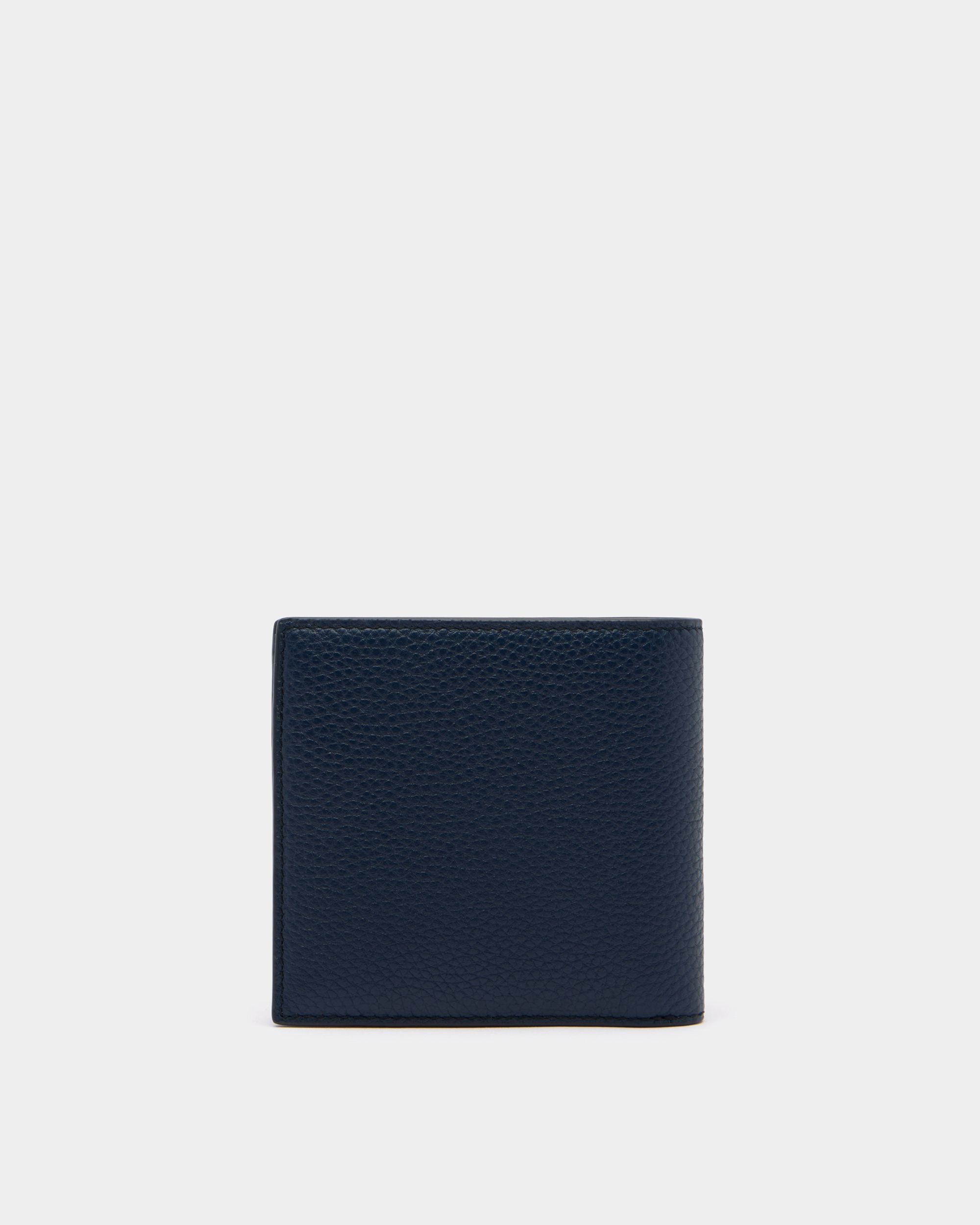 York Bifold Wallet in Navy Blue Grained Leather - Image 2