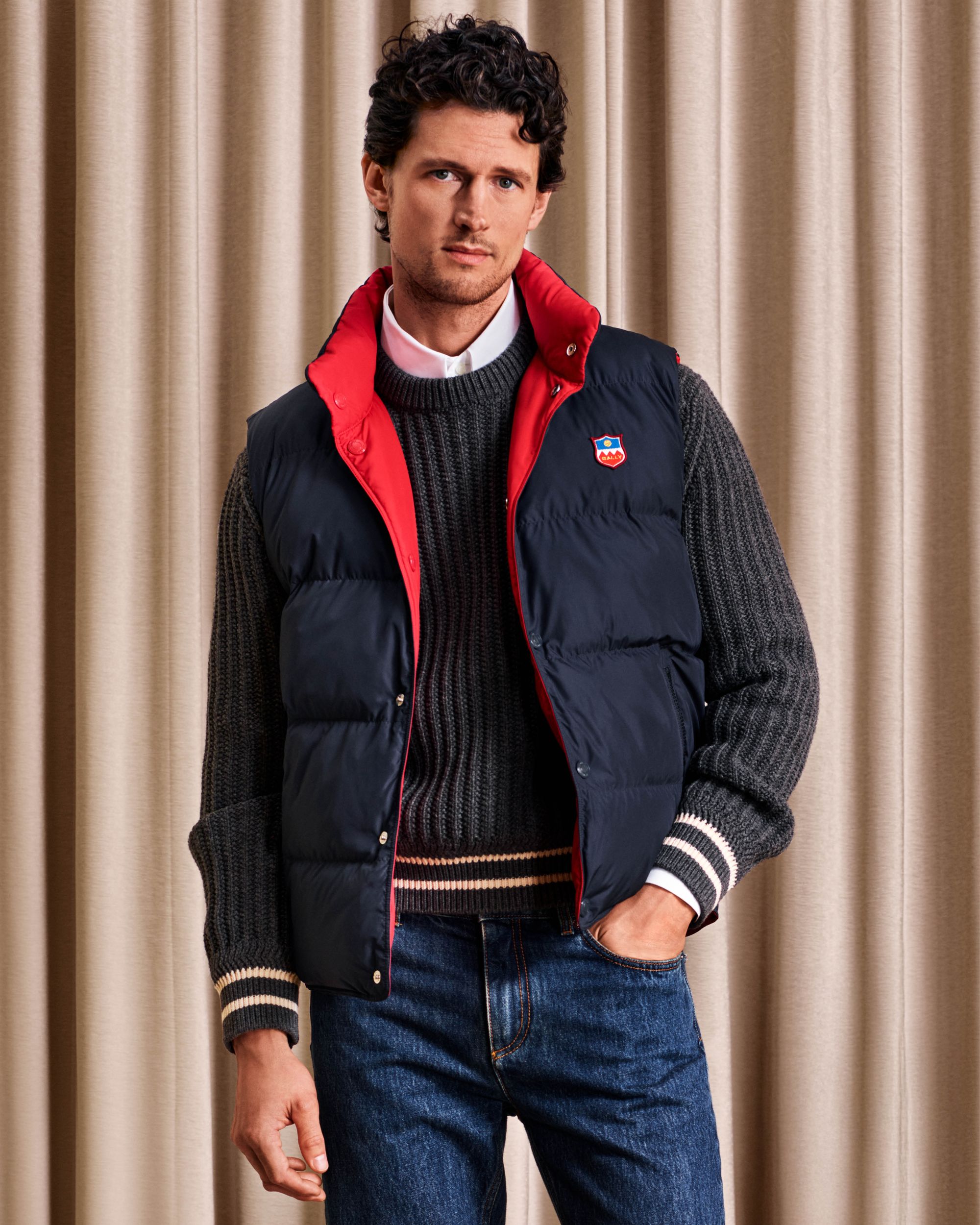 Reversible Vest in Navy Blue And Red Polyester - Image 11