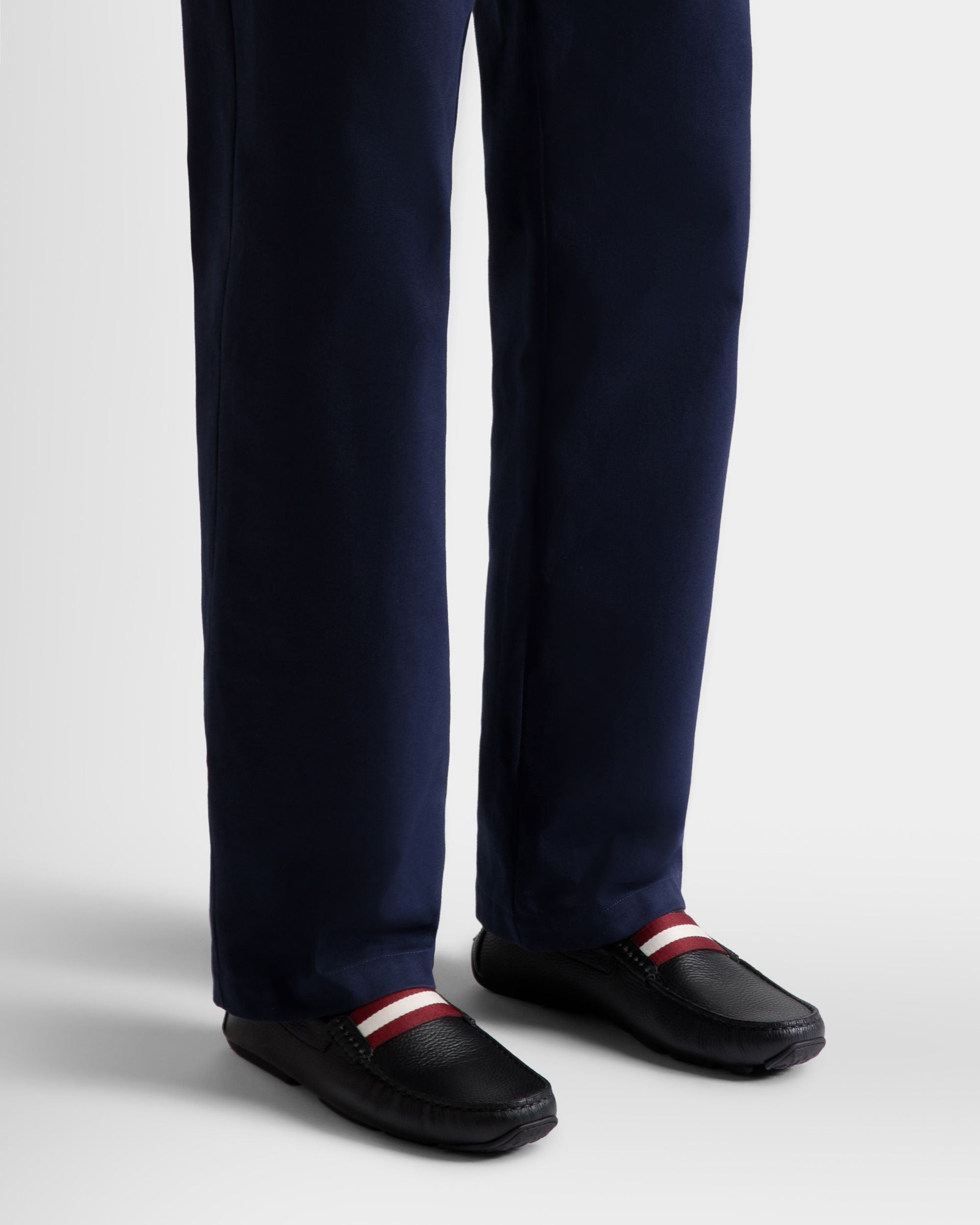 Pilot Driver In Black Grained Leather - Image 2