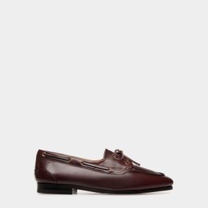 Plume Moccasin in Burgundy Leather