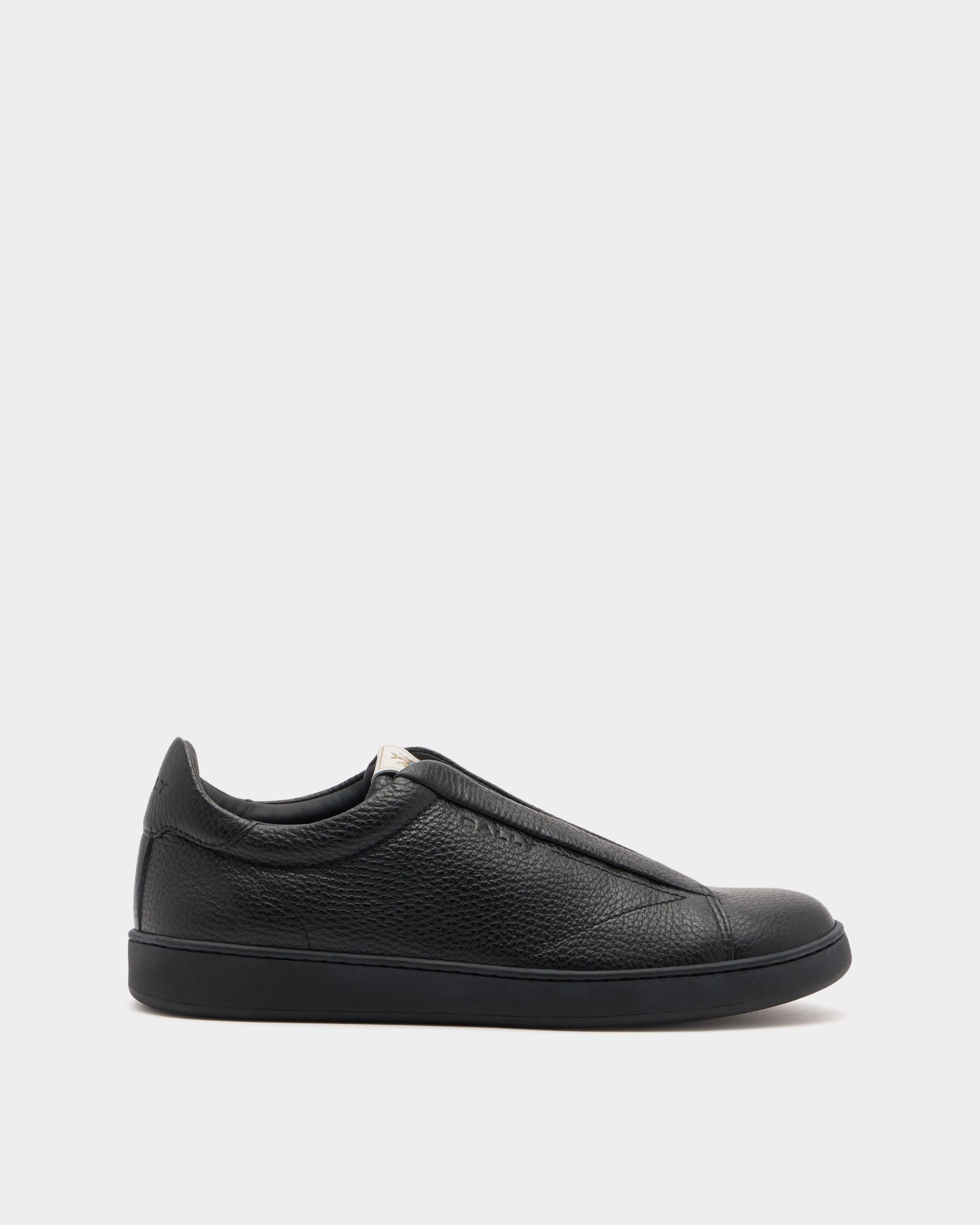 Retro Crest Sneaker in Black Grained Leather
