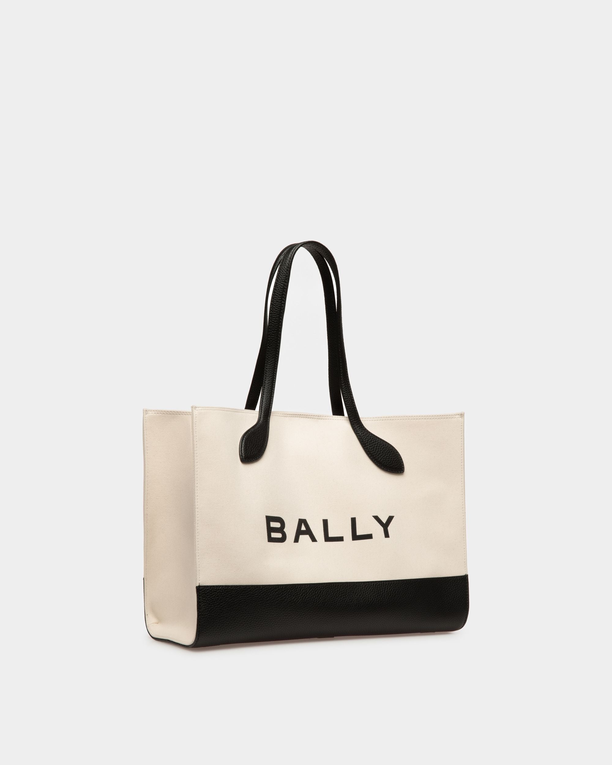 Bar Tote Bag In Natural And Black Fabric - Image 3