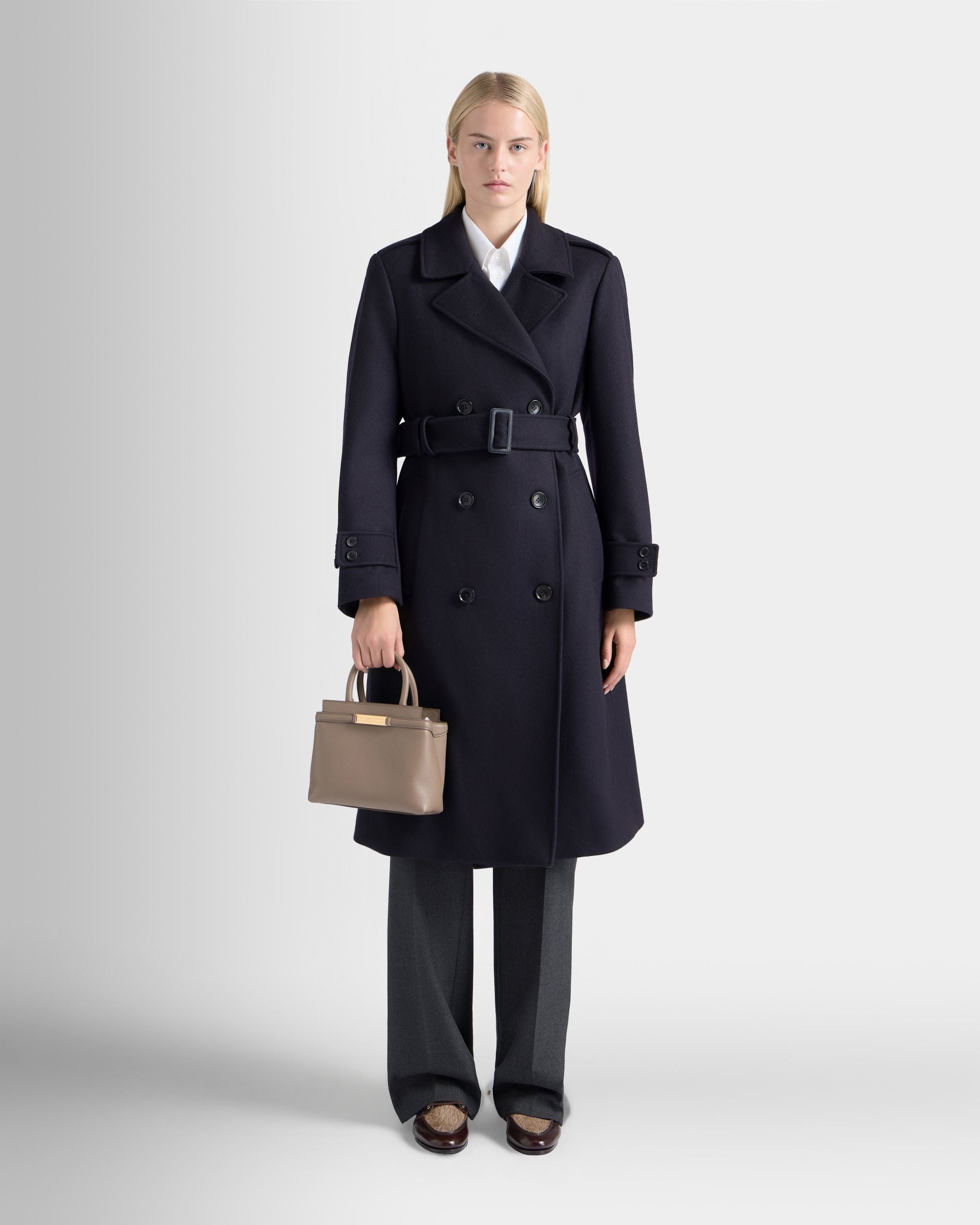 Deco Small Tote Bag in Taupe Grained Leather - Image 2