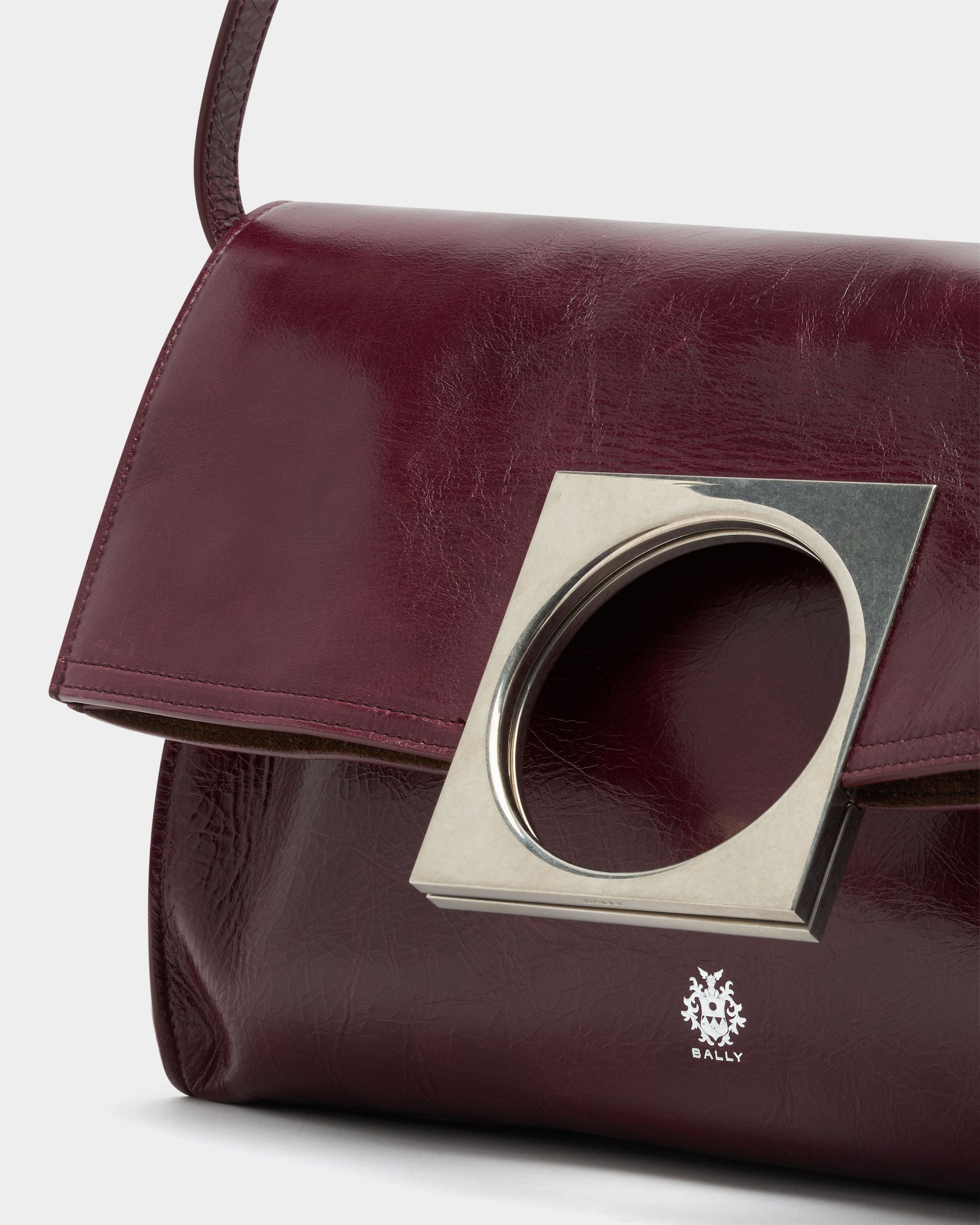 Anni Foldable Tote in Andorra Leather - Image 7