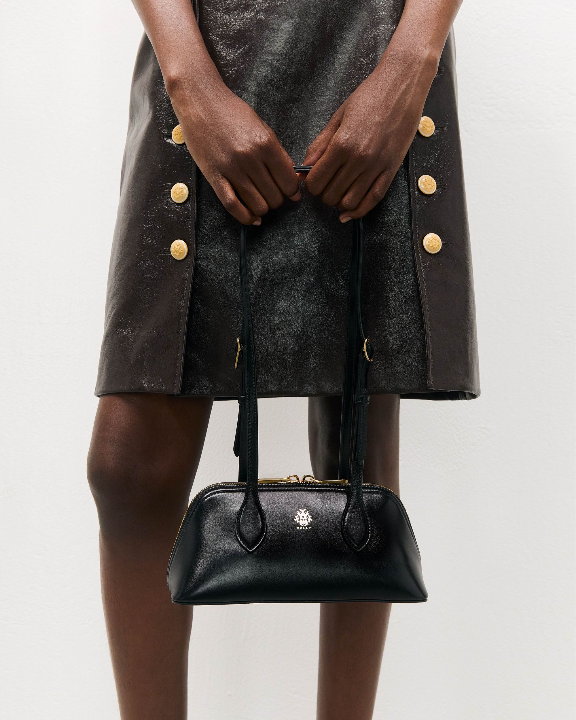 Praline Minibag in Black Leather - Image 7