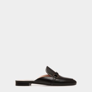 Slipper in Black Grained Leather