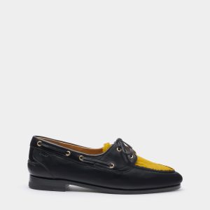 Plume Moccasin in Black Leather