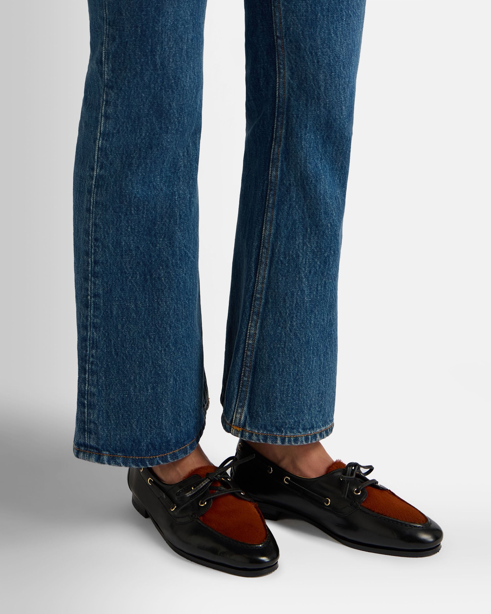 Plume Moccasin in Black Leather - Image 2