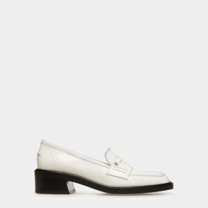 Elly Leather Moccasins In White