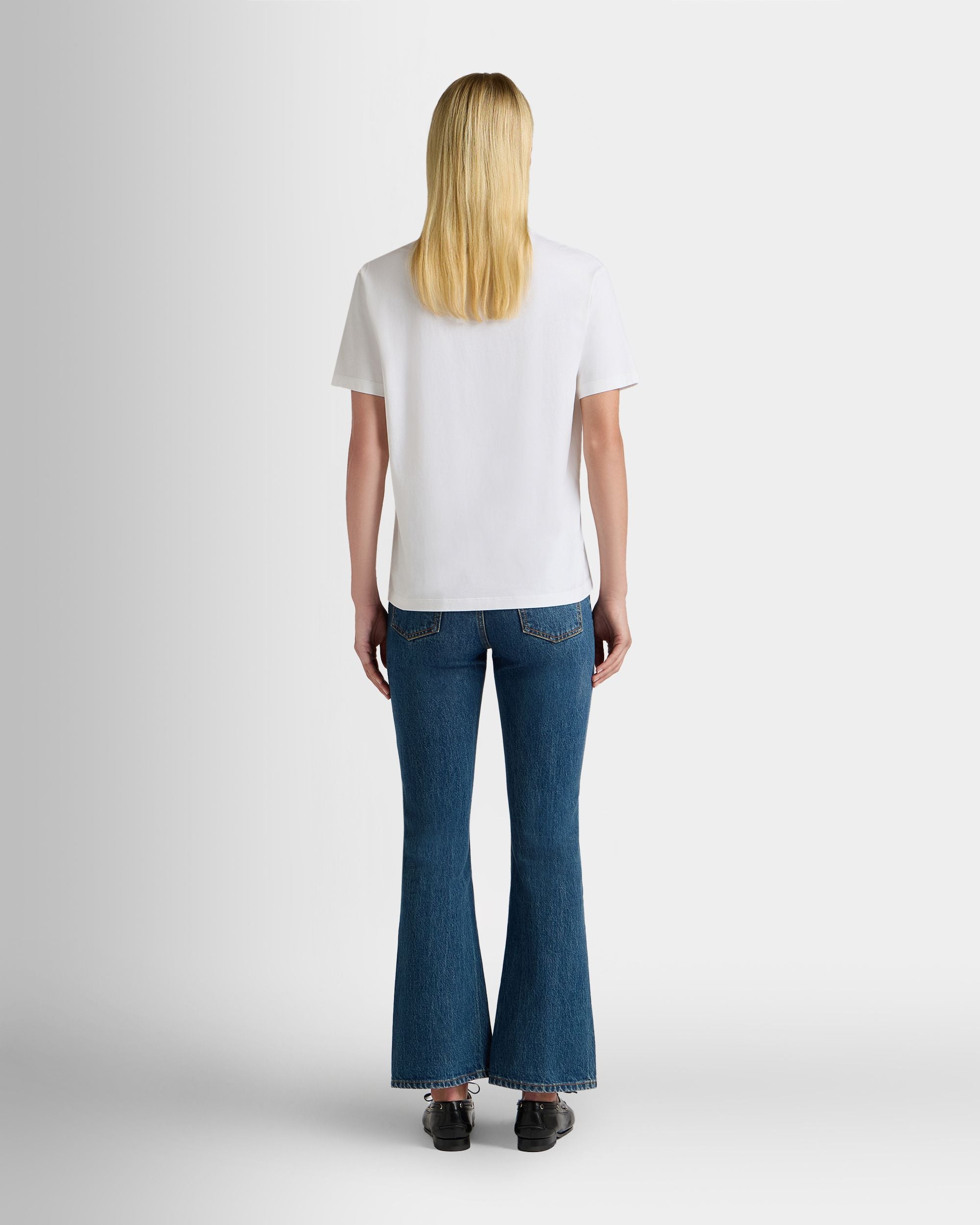 T-Shirt in White Cotton With a Bally Crest - Image 6