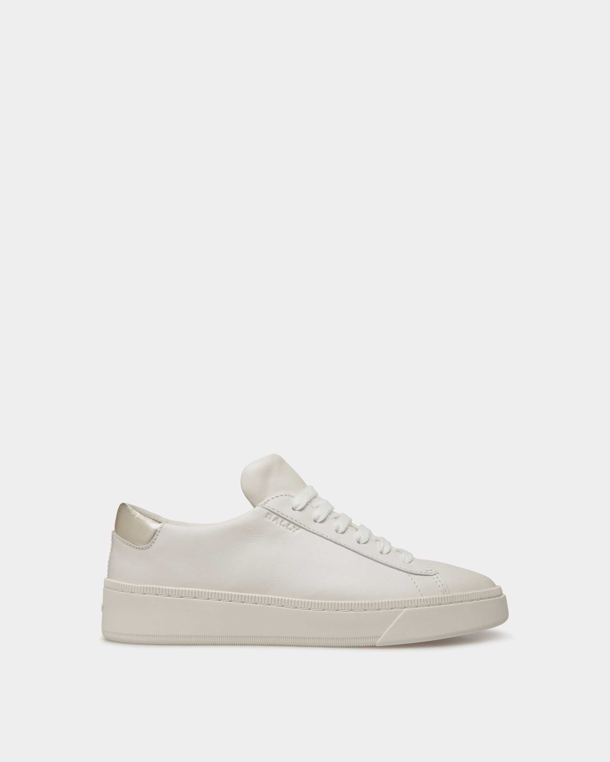 Raise Sneaker In White And Gold Leather