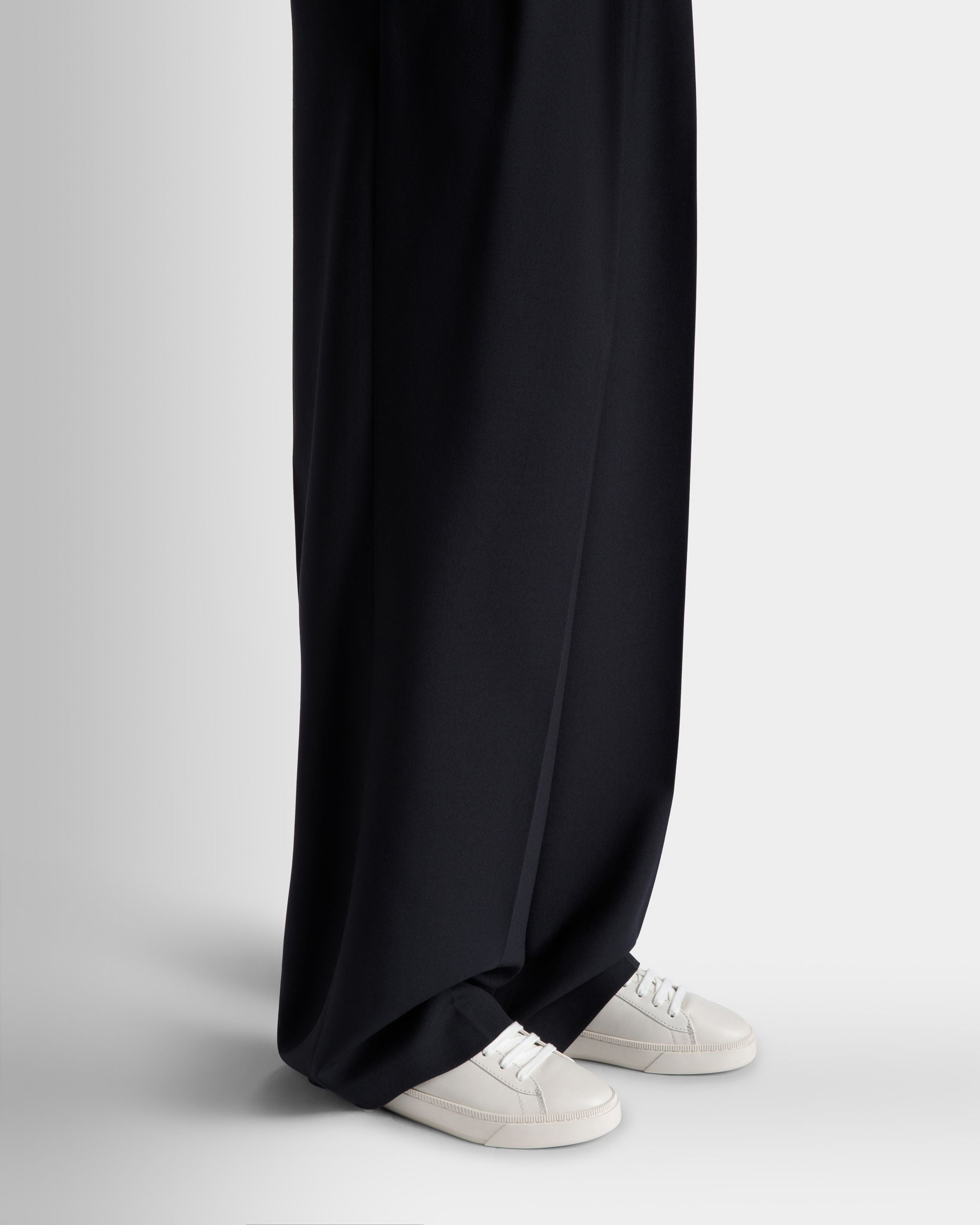 Raise Sneaker In White And Gold Leather - Image 2