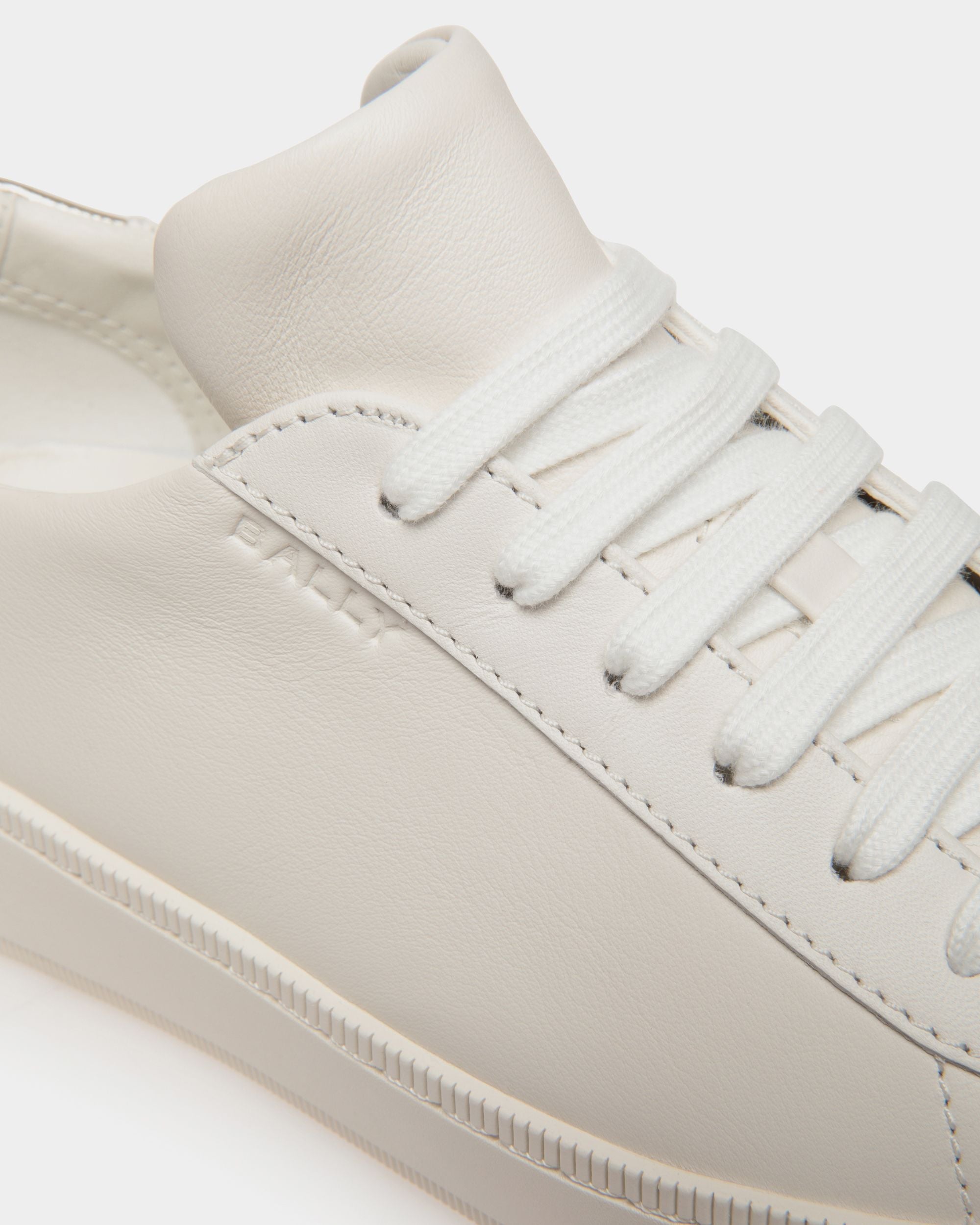 Raise Sneaker In White And Gold Leather - Image 6