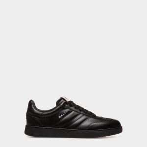 Retro Crest Sneaker in Black Leather