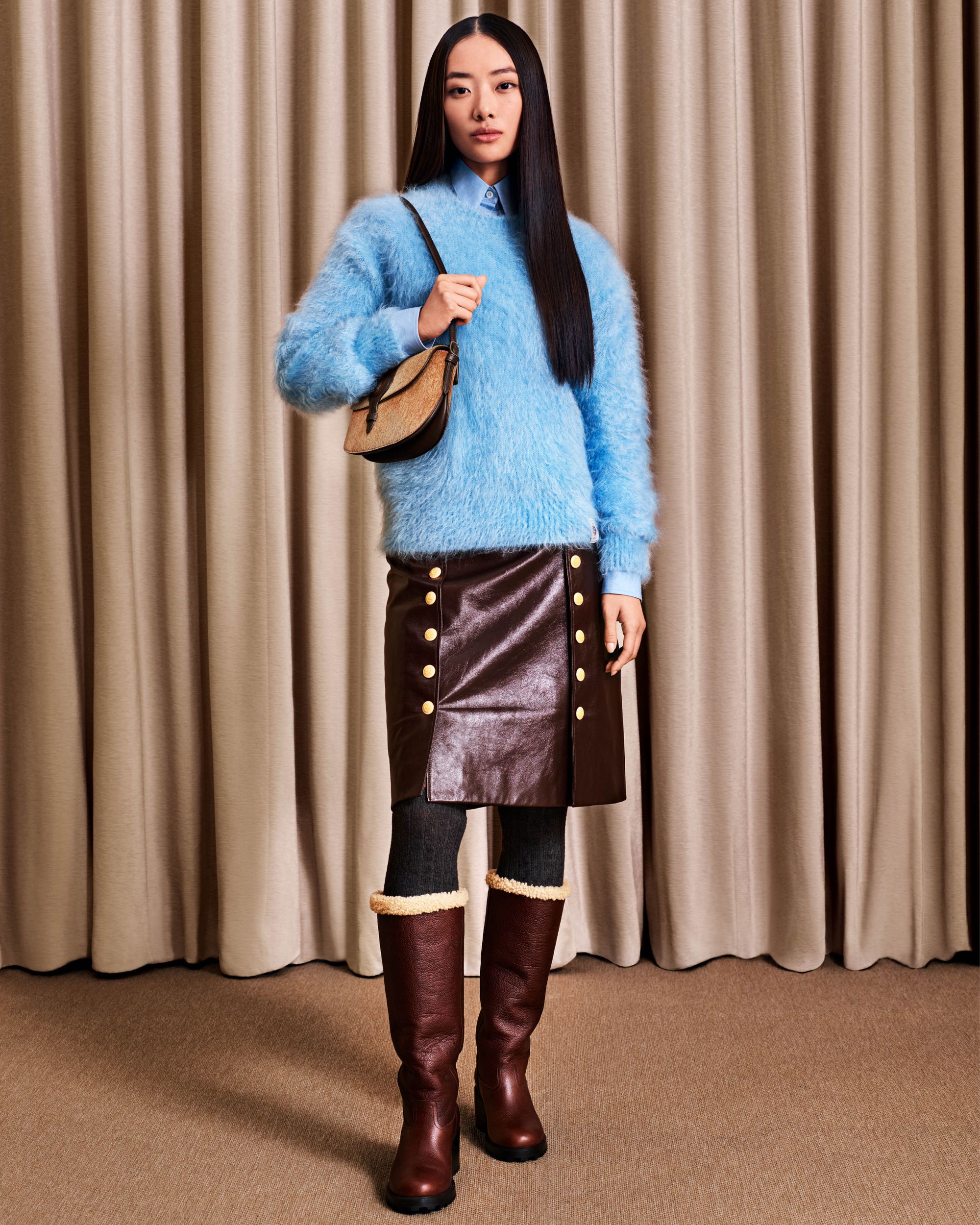 Crewneck Sweater in Light Blue Mohair And Silk - Image 10