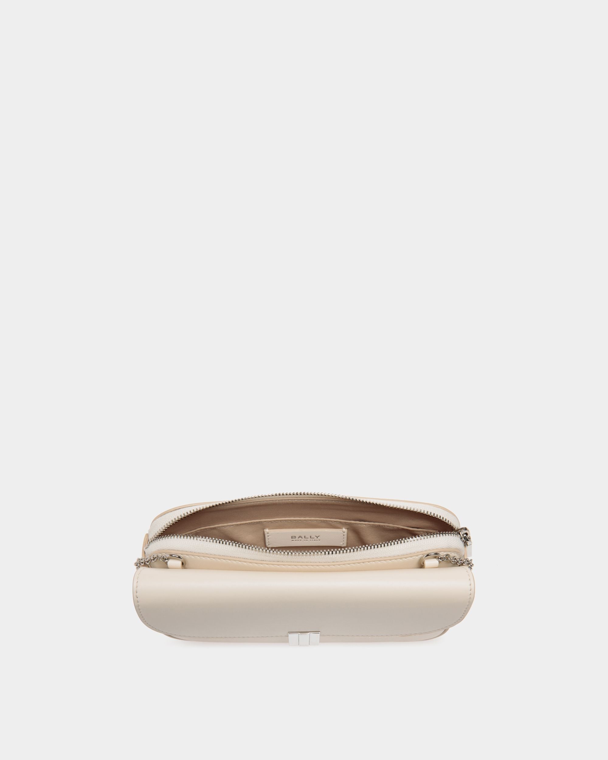 Ollam Phone Wallet in White Leather - Image 3