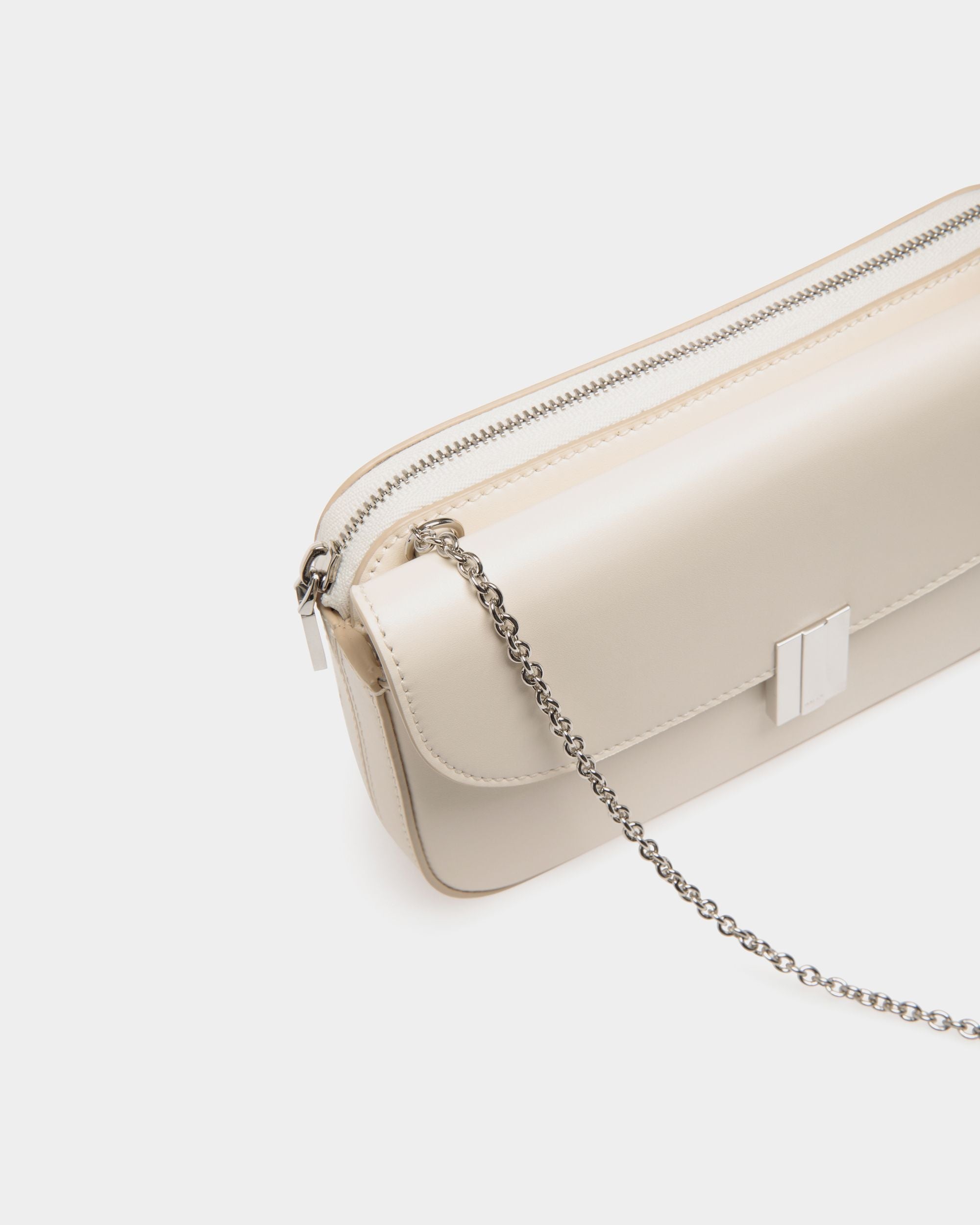 Ollam Phone Wallet in White Leather - Image 4