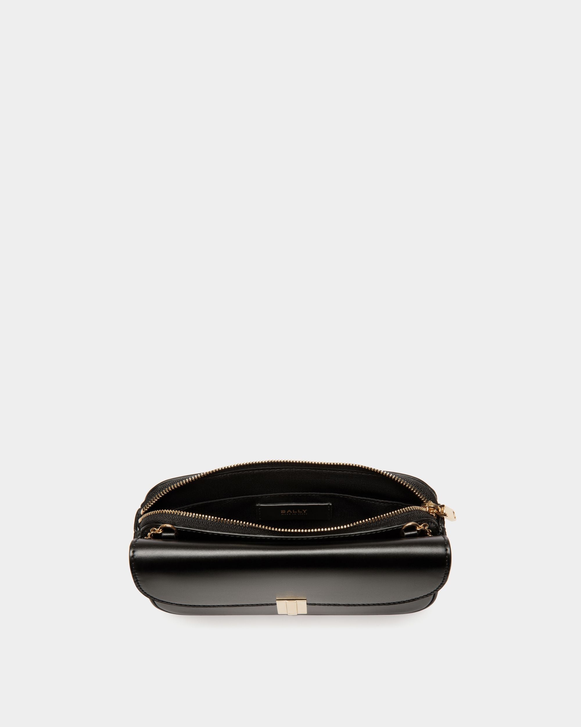 Ollam Phone Wallet in Black Leather - Image 3