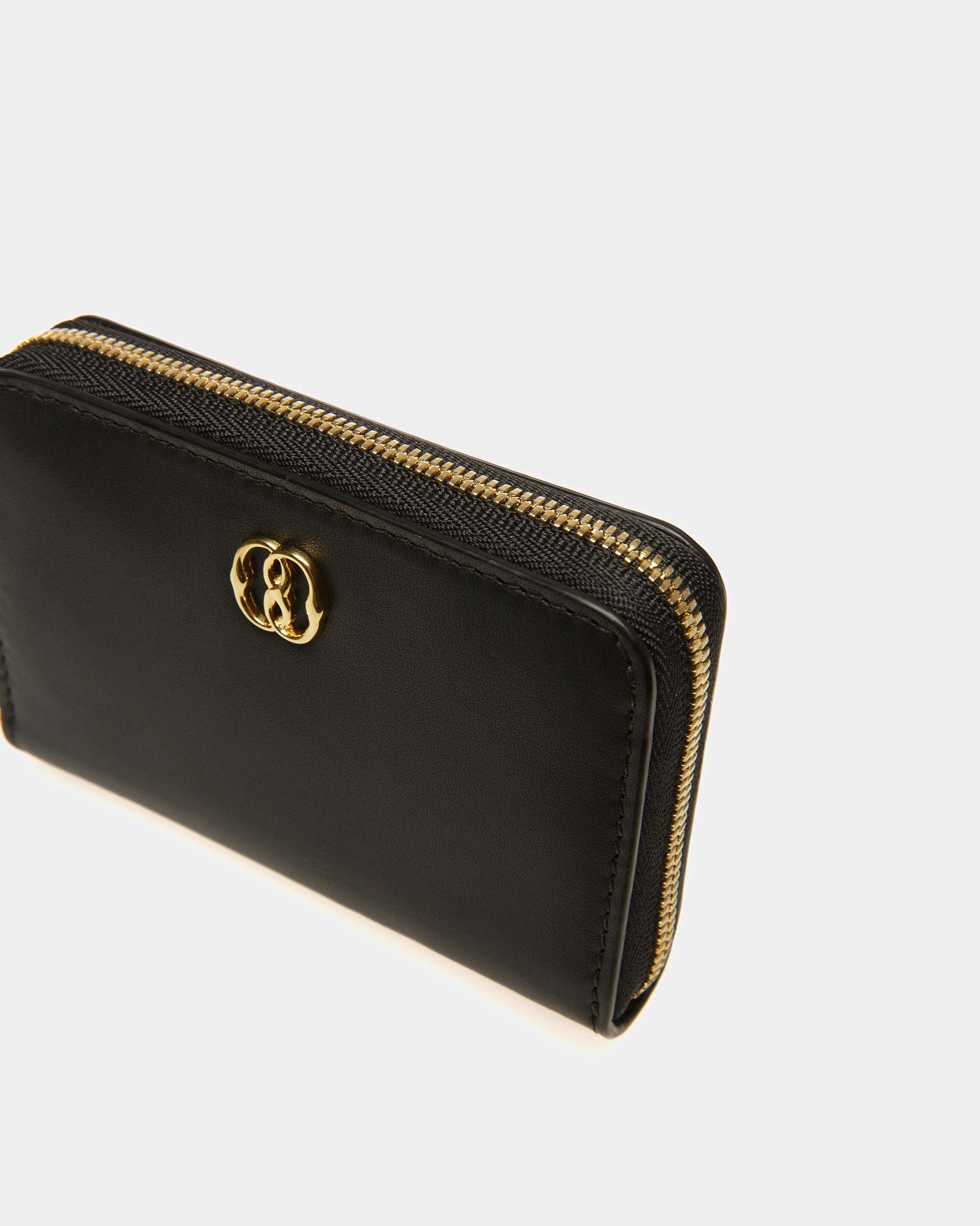 Emblem Coin & Card Wallet in Black Leather - Image 4