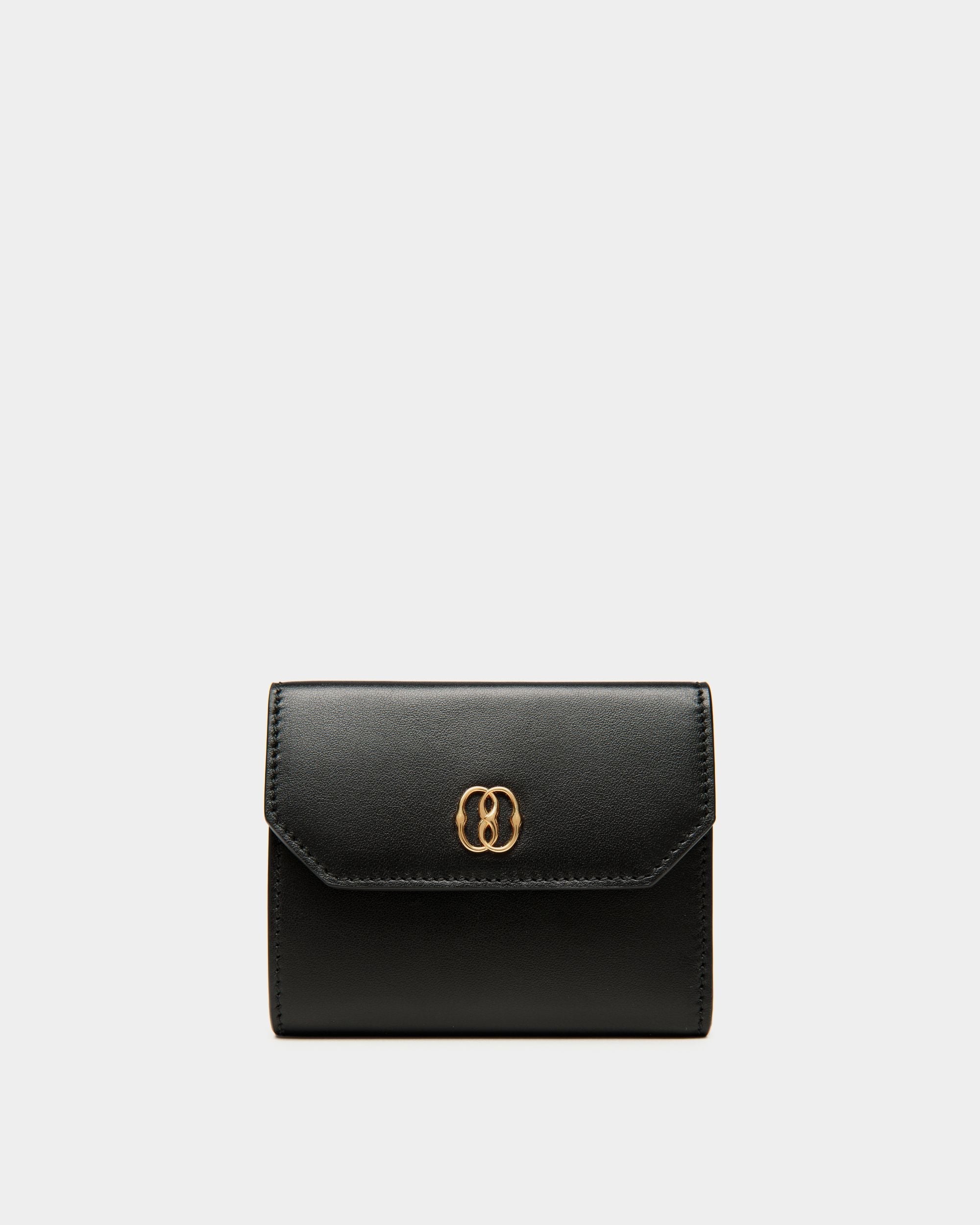 Emblem Wallet In Black Leather