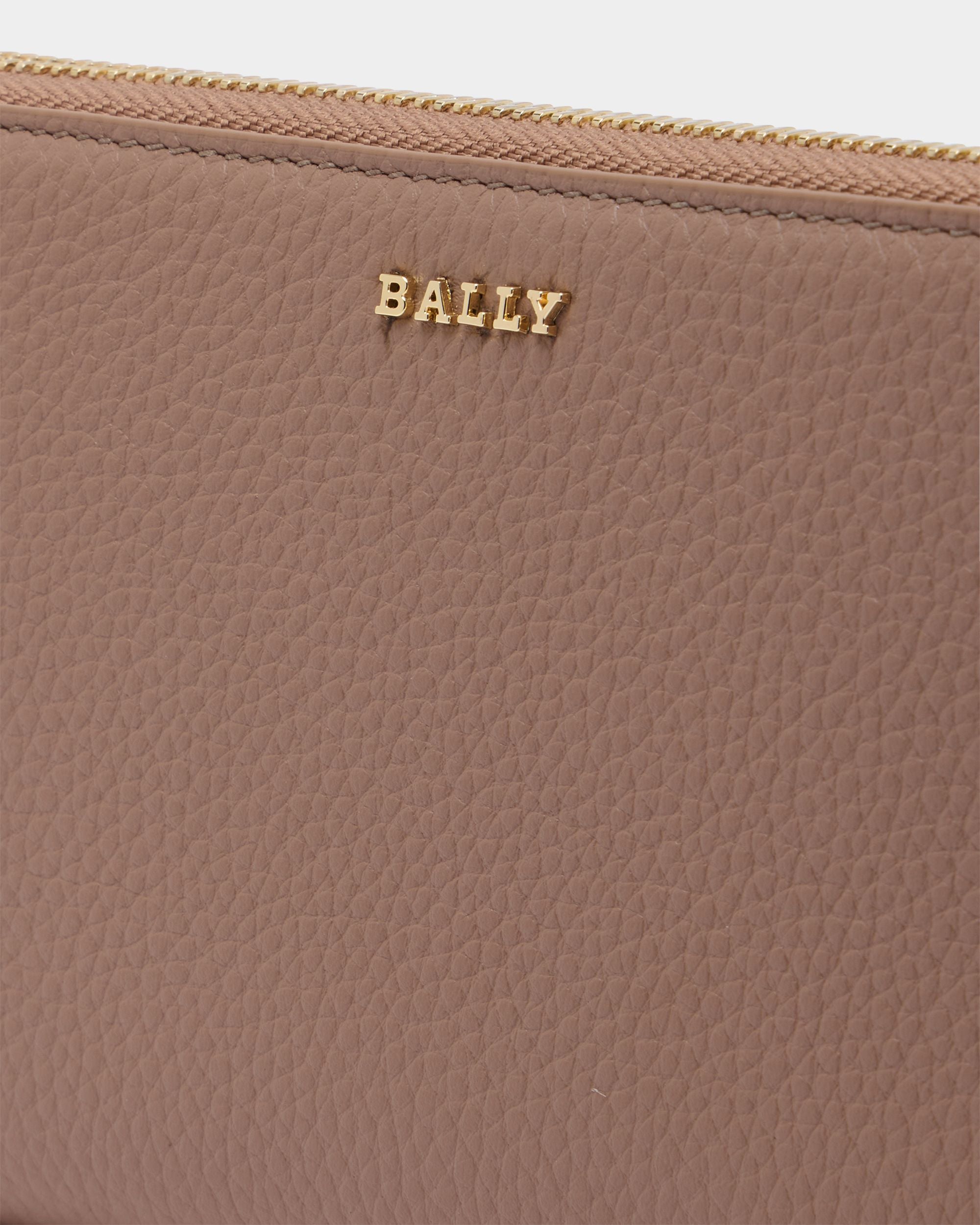 Zip Around Wallet in Beige Grained Leather - Image 4