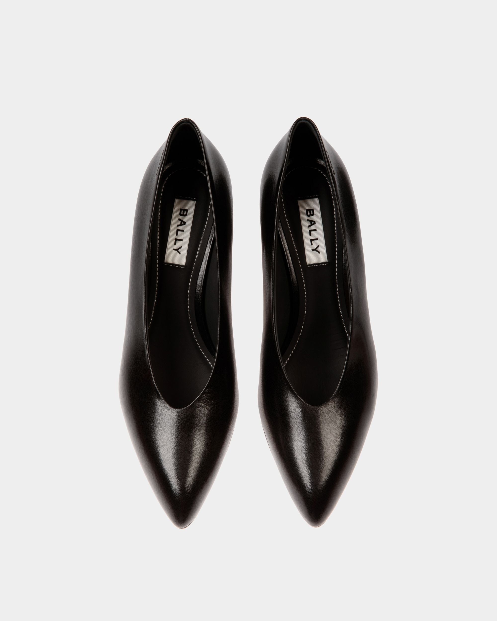 Alva Pump in Black Leather - Image 5