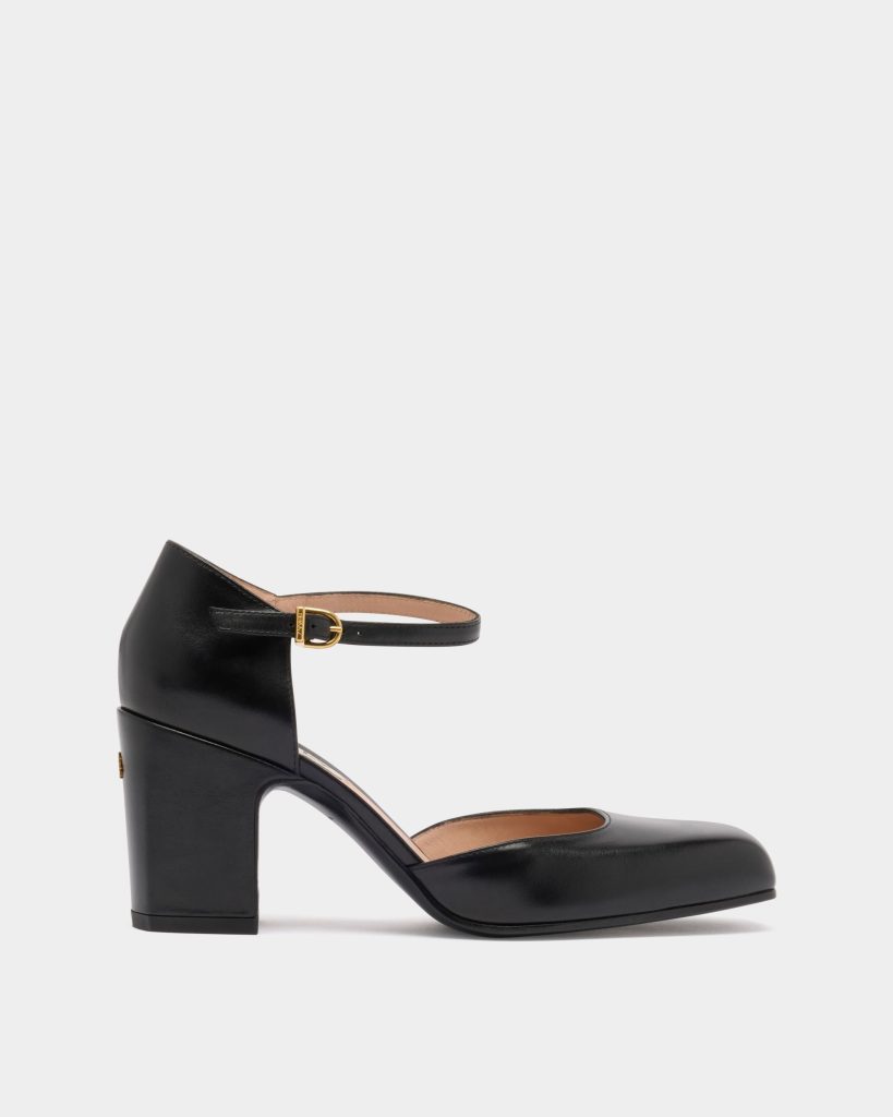 Eclayr Pump in Black Leather